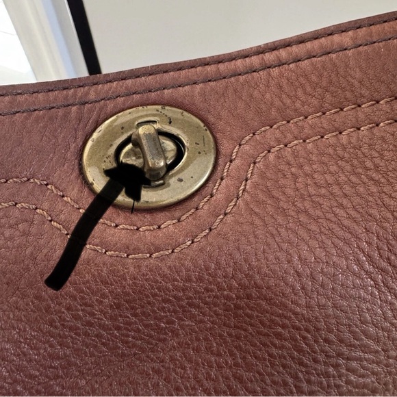 Vintage Coach Chelsea Pebbled North South Turn Lock Hobo Bag in Dark Brown - Picture 13 of 13